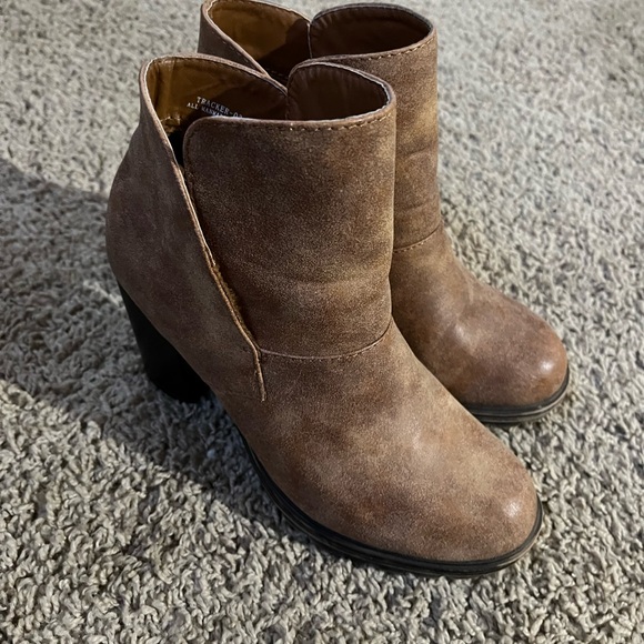 Bamboo Tracker 3 Ankle Boots Booties tan Chunky heel faux leather comfy size 8 - Picture 5 of 14